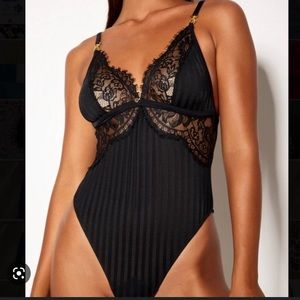 NWOT Gooseberry Bodysuit Size L (fits like medium)